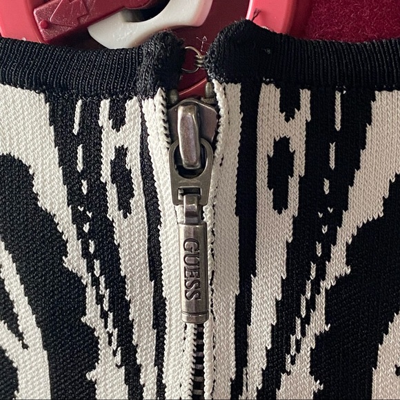 Guess women black and white sleeveless stretch knit bandage dress. Size M. Used - Picture 6 of 9